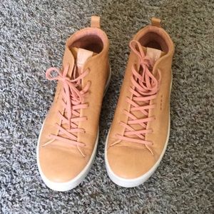 Ecco Golf Soft High Spikeless Women’s Golf Shoes